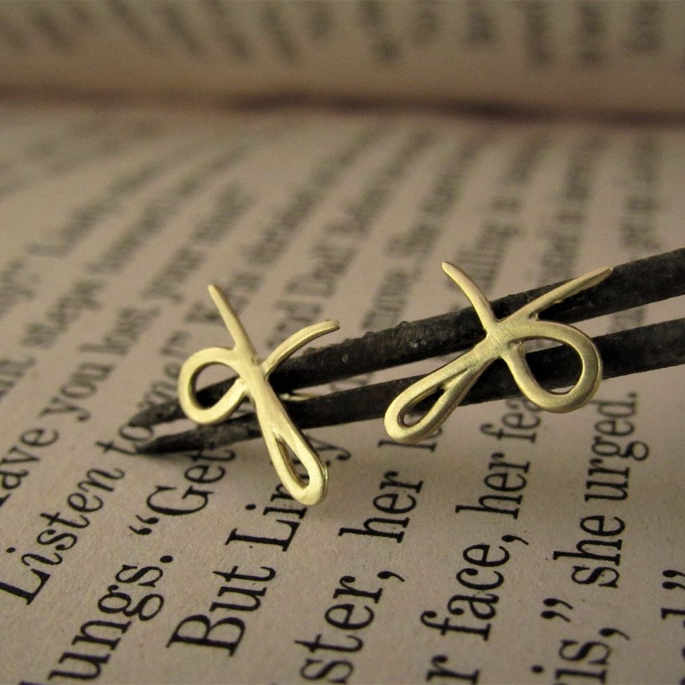 Gold earrings. 14k Yellow gold earrings for women